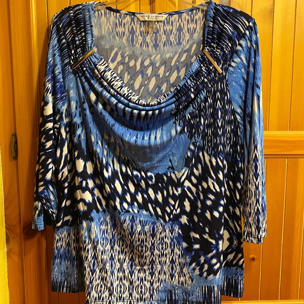 Peter Nygard Woman Blue Pattered Top - Size 1X